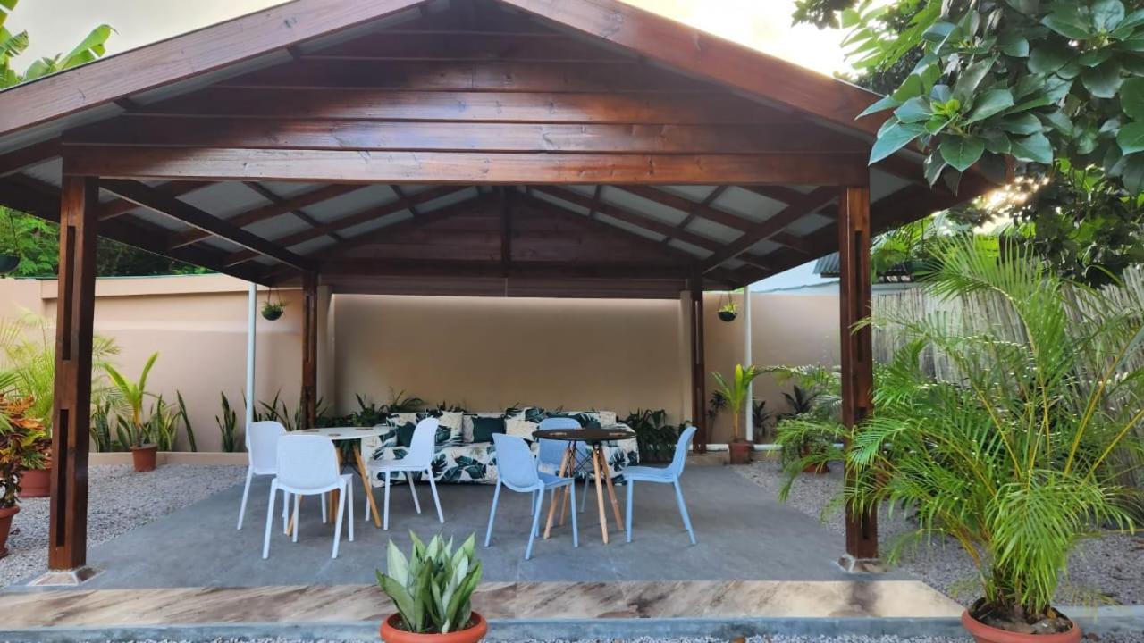 Green Self-Catering Apartment Beau Vallon  Eksteriør billede